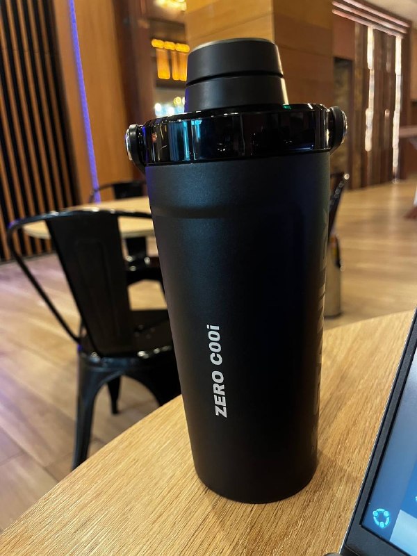 Querido diário,Chegamos a 500 membrosSim, eu tenho uma garrafa da Stanley com meu handle!E o melhor de tudo é que não foi um self xss (um presente pra si mesmo): eu cai e vou cair pra sempre no xss stored da Ana, minha noiva.Se eu cheguei onde tô, é por causa dela: a mulher mais linda e inteligente que eu já conheci.  Bugou total meu algoritmo 🤪!Hackers também amam.Zeroc00i