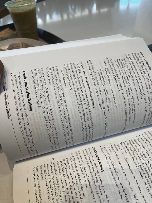 Na moral, minha noiva é muito foda. Olha o livro que ela me deu. Era o livro que eu mais queria no mundo! Hahaha to motivado pra crl pra começar a ler logo! Esse livro faz muitas referencias a muitas RFCs. Hackers, quando encontrarem uma mulher assim, nunca deixem ela escapar!Na moral, minha noiva é muito foda. Olha o livro que ela me deu. Era o livro que eu mais queria no mundo! Hahaha to motivado pra crl pra começar a ler logo! Esse livro faz muitas referencias a muitas RFCs. Hackers, quando encontrarem uma mulher assim, nunca deixem ela escapar!