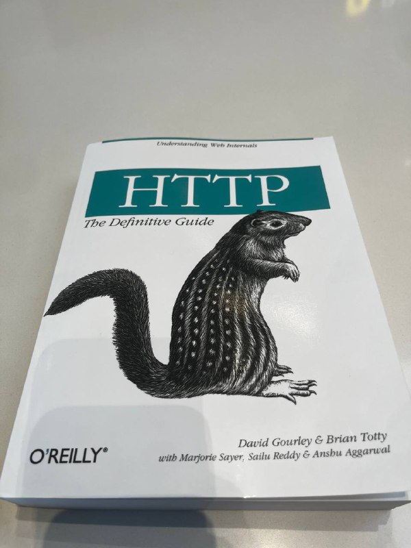 Na moral, minha noiva é muito foda. Olha o livro que ela me deu. Era o livro que eu mais queria no mundo! Hahaha to motivado pra crl pra começar a ler logo! Esse livro faz muitas referencias a muitas RFCs. Hackers, quando encontrarem uma mulher assim, nunca deixem ela escapar!Na moral, minha noiva é muito foda. Olha o livro que ela me deu. Era o livro que eu mais queria no mundo! Hahaha to motivado pra crl pra começar a ler logo! Esse livro faz muitas referencias a muitas RFCs. Hackers, quando encontrarem uma mulher assim, nunca deixem ela escapar!